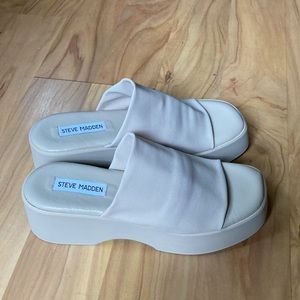 New without box Steve Madden platform Sandals